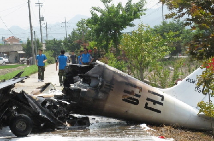 Training plane crash kills two pilots