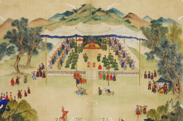 Exhibition on beauty of ancient royal palace, culture