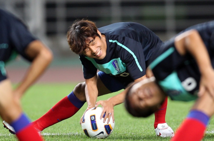 Arsenal signs South Korea captain Park Chu-young