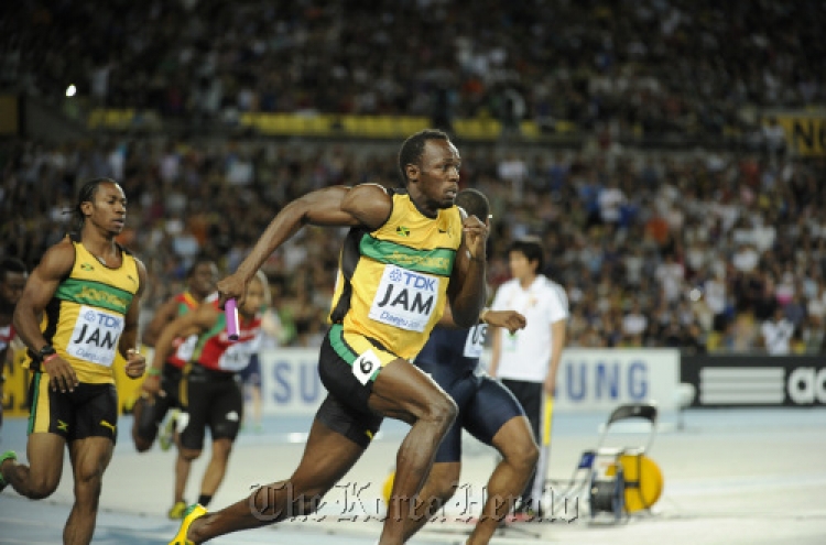 Bolt, Jamaica set world record