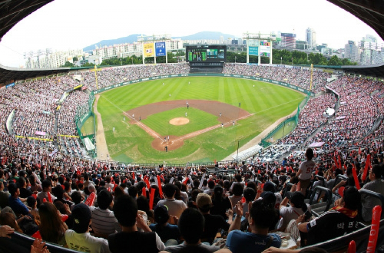 Korean baseball enjoys golden days