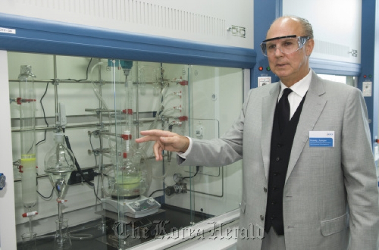 Merck Korea opens new R&D laboratory on OLED