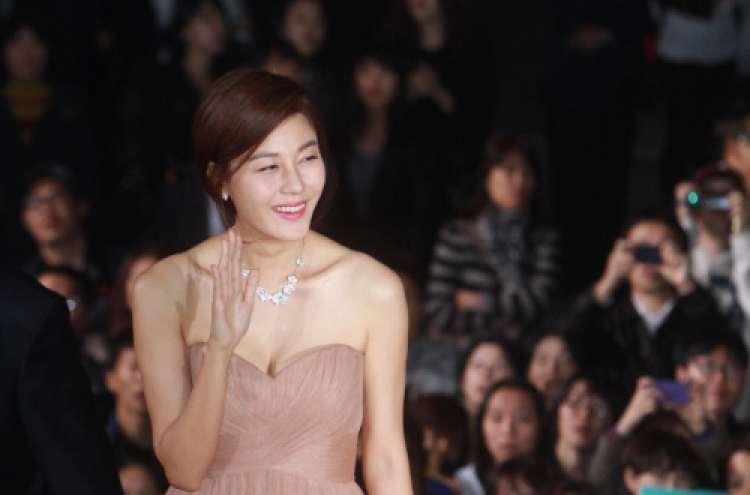 Kim Ha-neul, Park Hae-il get top honors at Daejong Film Awards