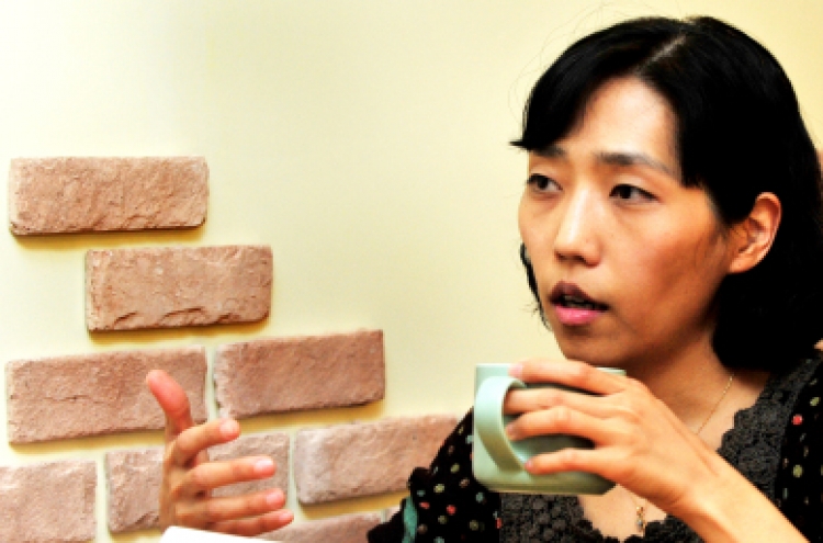 Doctor-turned-filmmaker investigates Korean health care system