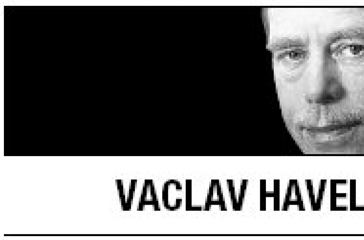 [Vaclav Havel] The role intellectuals need to play in political sphere