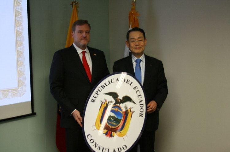 Ecuador awards Korean business chief