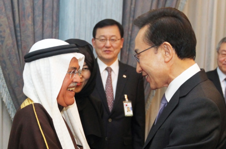 Saudi oil minister pledges Seoul stable crude supply
