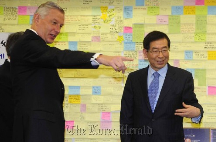 Foreign business leaders urge Seoul to boost global competitiveness