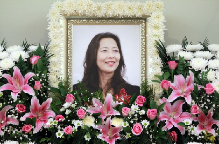 Lee O-young’s daughter dies of stomach cancer