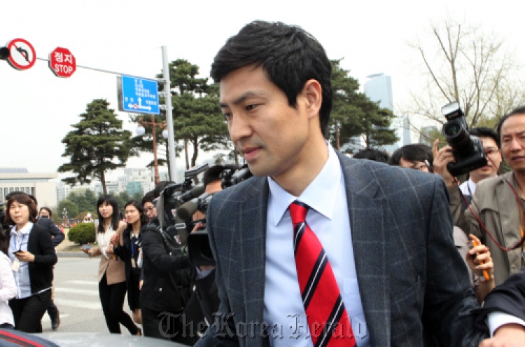 Lawmaker-elect Moon resigns from university