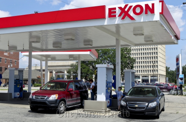 Exxon Mobil tops Fortune 500 list