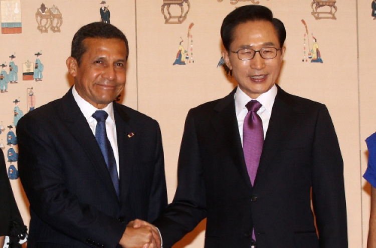 Korea, Peru agree to raise level of ties to strategic partnership
