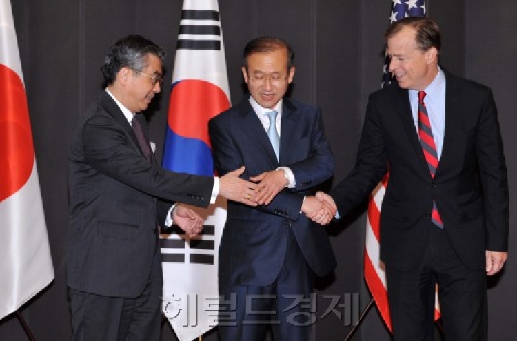Seoul, Washington, Tokyo warn N.K. against further provocations