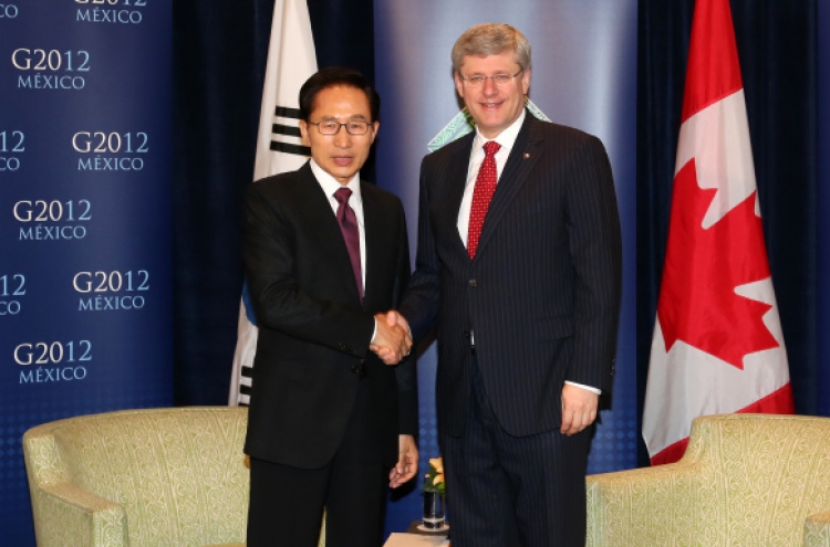 Korea, Canada agree to resume FTA talks