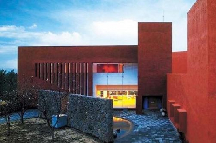 Mexicans battle to save architect’s Korean work