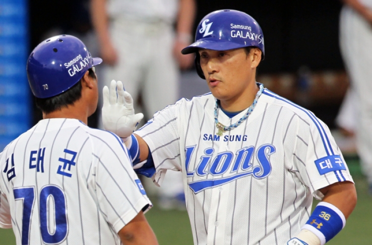 Lee Seung-yeop aims to join the 500-home run club