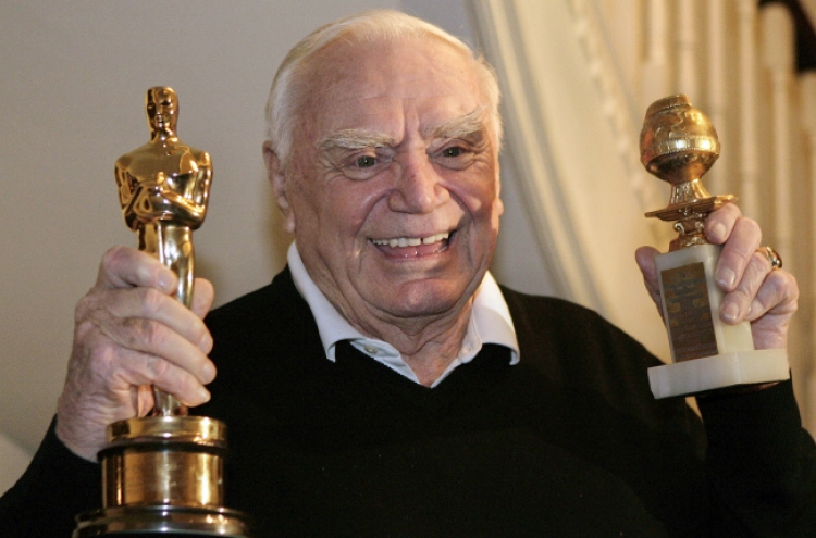 Oscar-winning star Ernest Borgnine dies