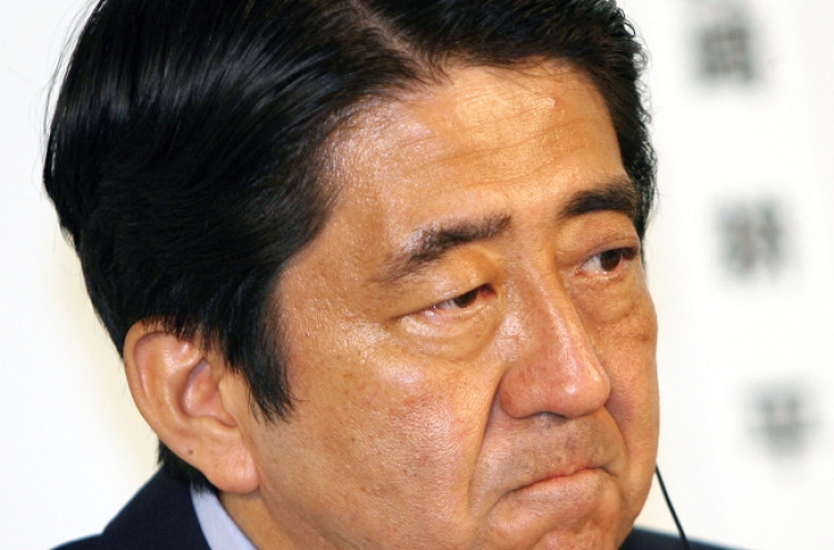 [Newsmaker] Ex-prime minister fans Japan’s nationalist fever