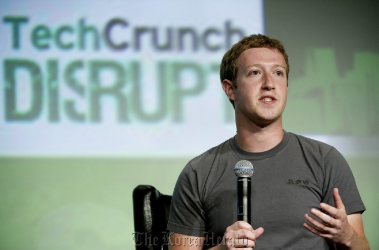 Zuckerberg eyes mobile after Facebook IPO flop