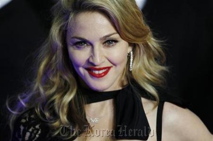 Madonna tells fans to vote for ‘black Muslim’ Obama