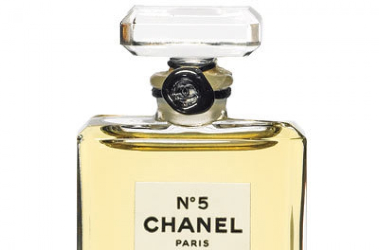 Brad Pitt becomes first male face of Chanel No.5