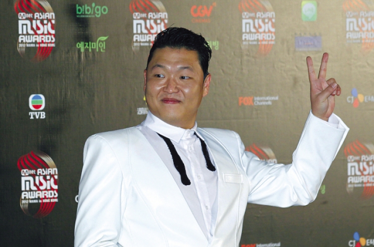 Psy grabs four awards at MAMA