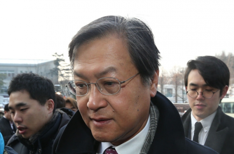 [Newsmaker] Resignation of Park's aide fuels speculation