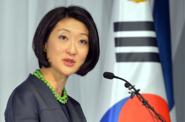 French minister seeks ‘amitie’ with Korea