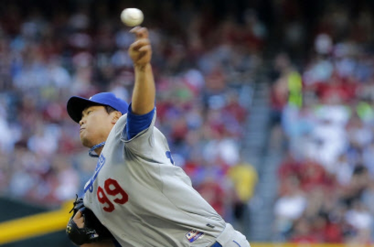 Ryu Hyun-jin goes 3 for 3 and tosses 6 solid innings for win