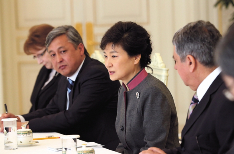 Park urges N.K. to learn from Kazakhstan’s denuclearization