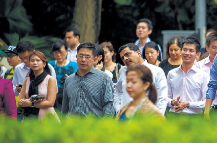 Race not an issue in Singapore, study finds