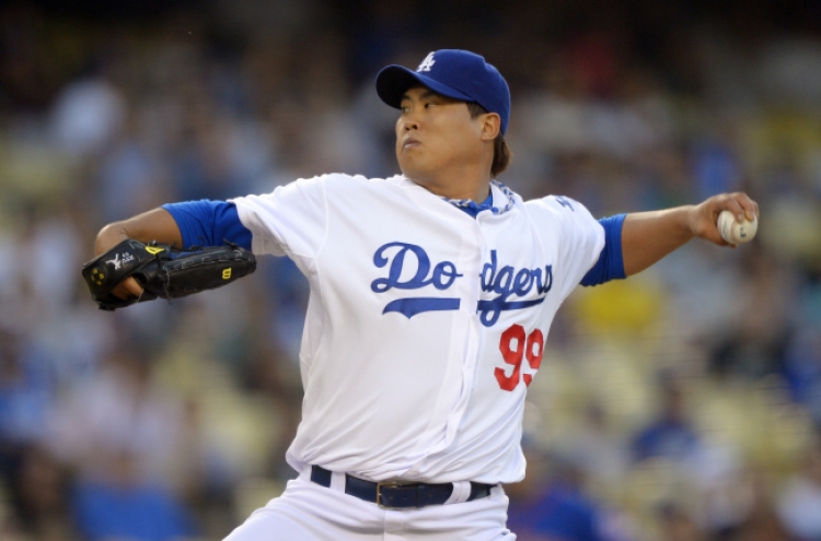 Ryu Hyun-jin outduels Cy Young candidate Harvey for 12th win