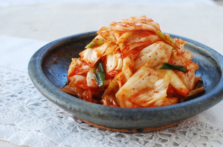 Yangbaechu kimchi, (green cabbage kimchi)