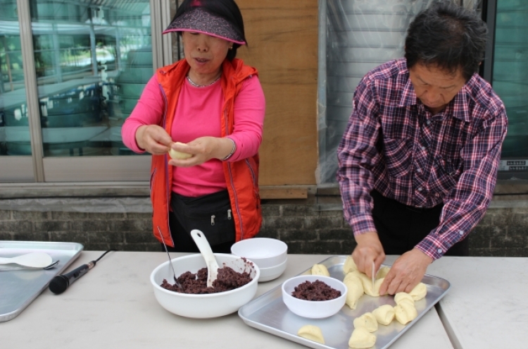 Sumi Village steamed buns contain special story inside