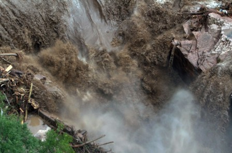 Rescues accelerate in Colorado flood