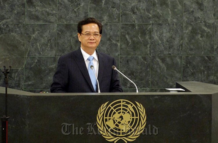 Vietnam’s prime minister draws attention from U.N. meeting