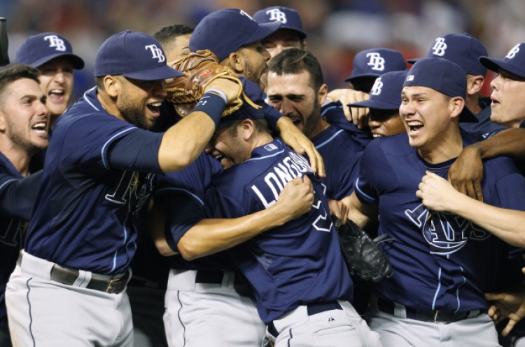 Rays rumble into playoffs