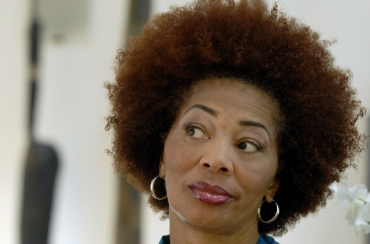 Terry McMillan returns with ‘Who Asked You?’