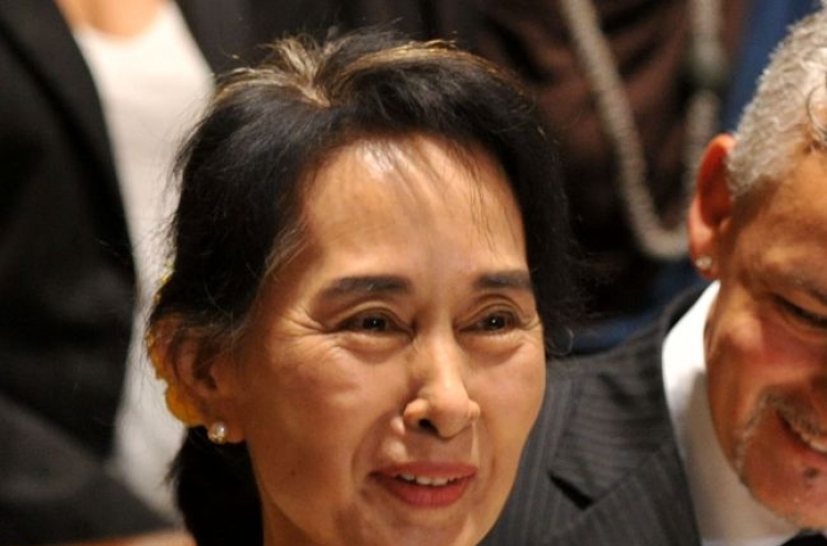 Aung San Suu Kyi collects Rome honorary citizenship