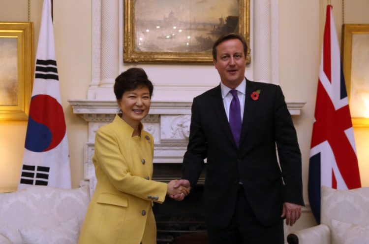Korea, Britain agree to double trade, investment by 2020