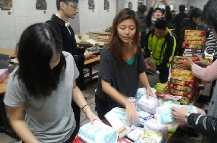 Expats raise money for Haiyan victims