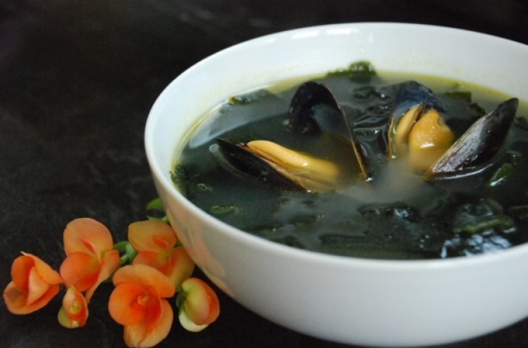 Miyeok guk, (Sea vegetable soup)