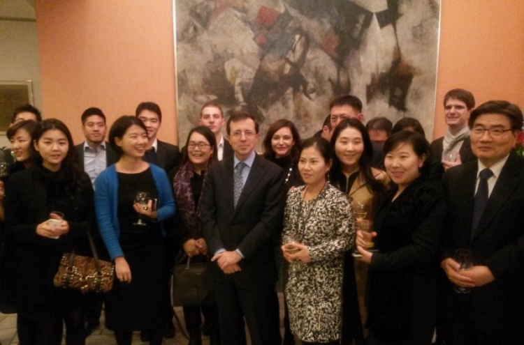 Envoy promotes French business education, networking in Seoul