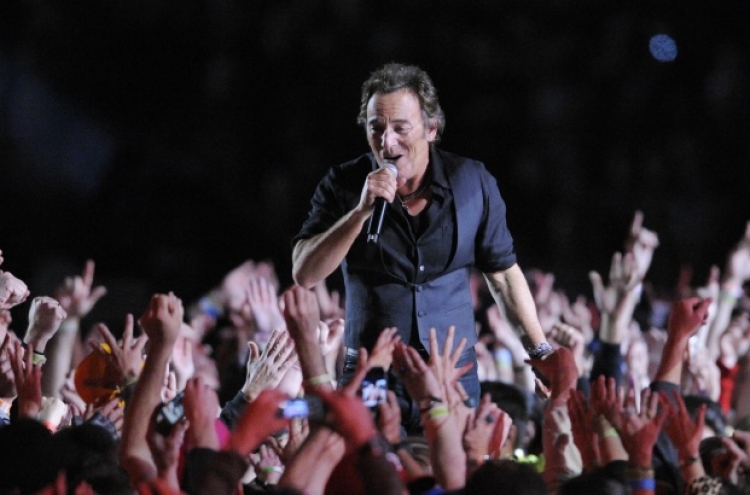 New Bruce Springsteen album ‘High Hopes’ goes online