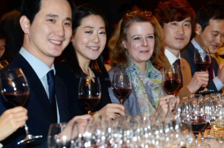 [Photo News] Laura Jewell shares wine know-how