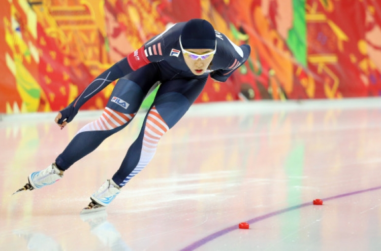 Speed skater Lee Sang-hwa poised for gold in women's 500 meters