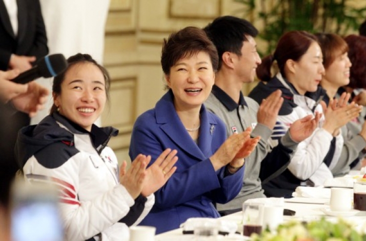 [Photo News] Luncheon for Olympians