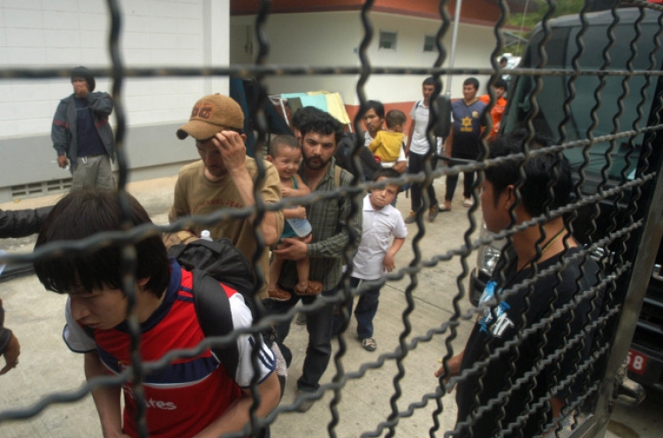 Thailand sentences Uighur asylum seekers