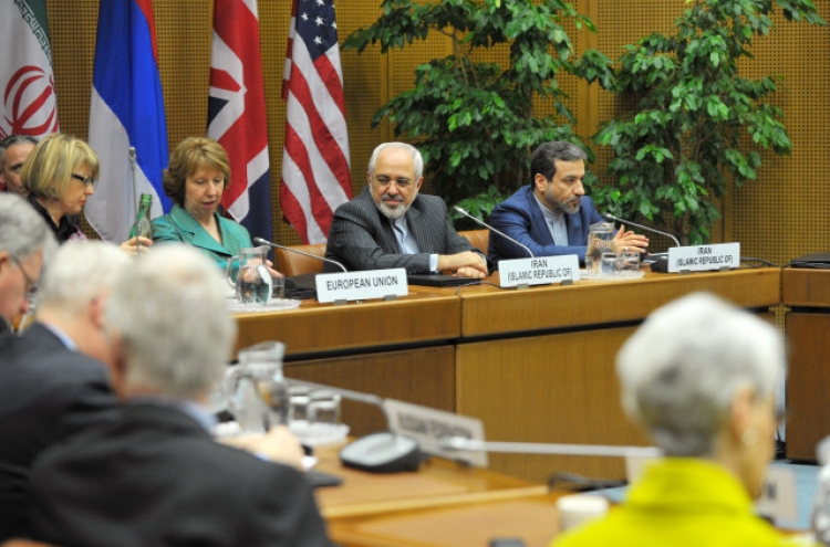 Powers set aside Ukraine for Iran talks