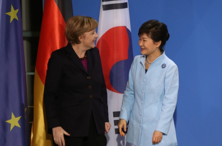 Park, Merkel vow to work closely for Korean unification process